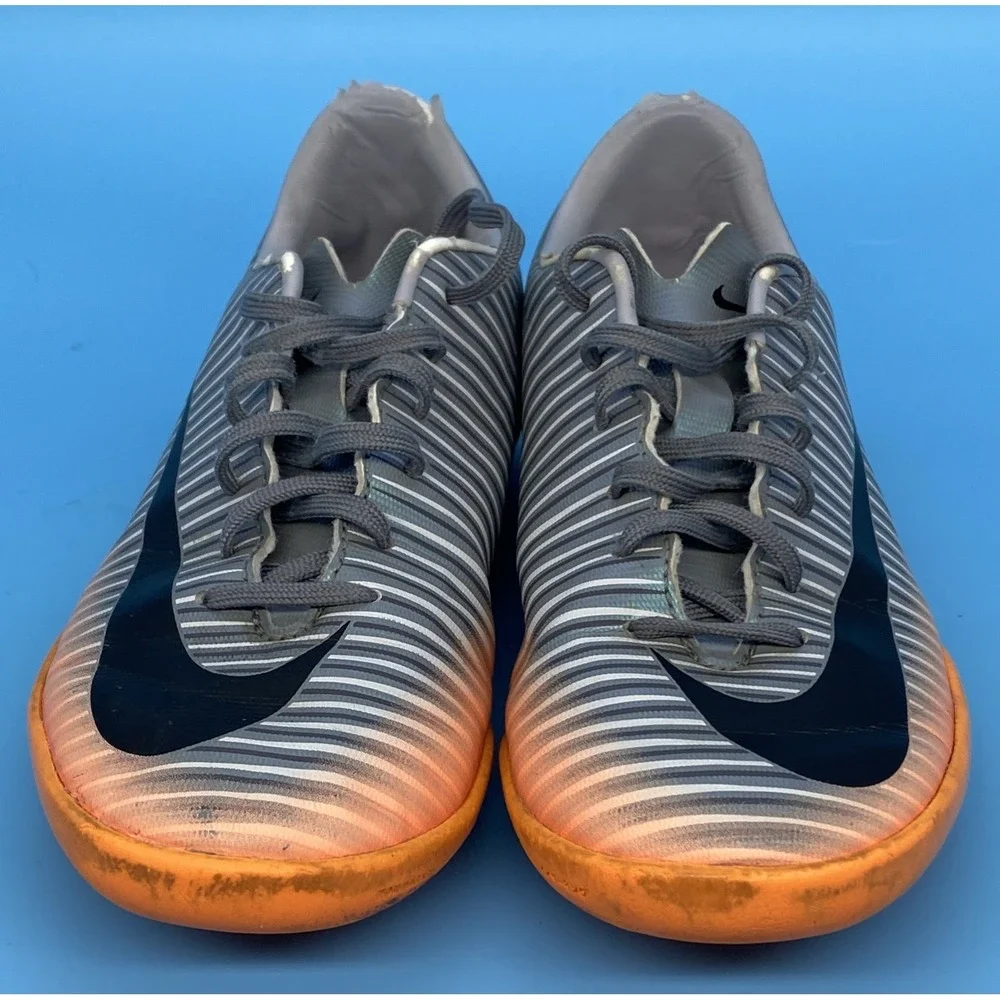 Nike Kids Jr Mercurialx Vapor XI CR7 IC Indoor Soccer Cleats size 2Y